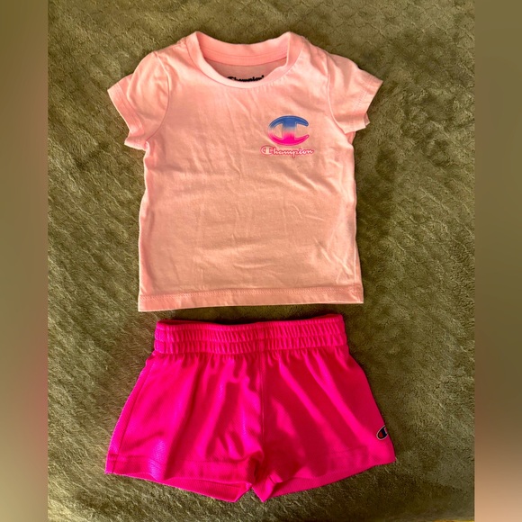 CHAMPION / baby girl shorts and t-shirt - Picture 1 of 3